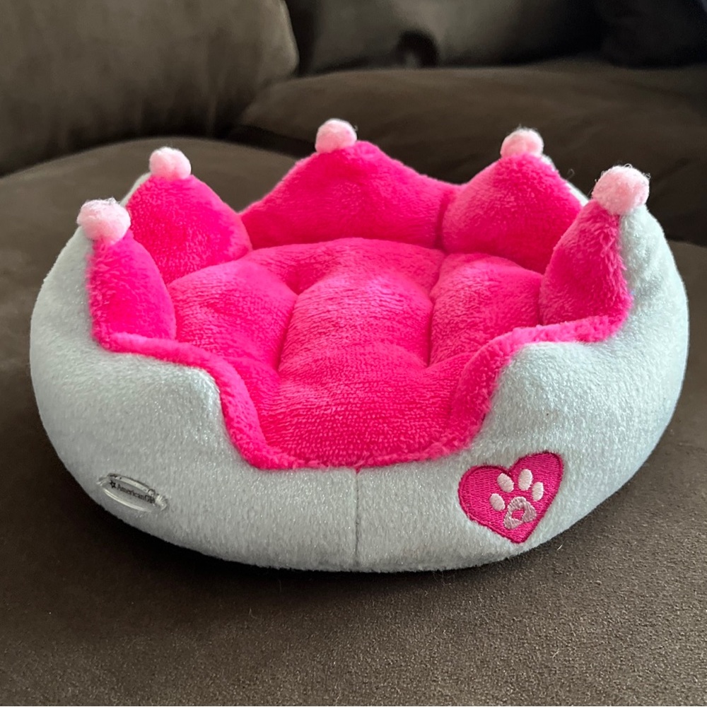 American Girl Doll Pet Bed Royal Dreams Princess Crown Pink Gray Plush